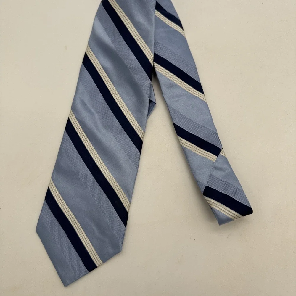 Hart Schaffner Marx Silk Neck Tie Blue Stripe Unique‎ Elegant 3 1/4